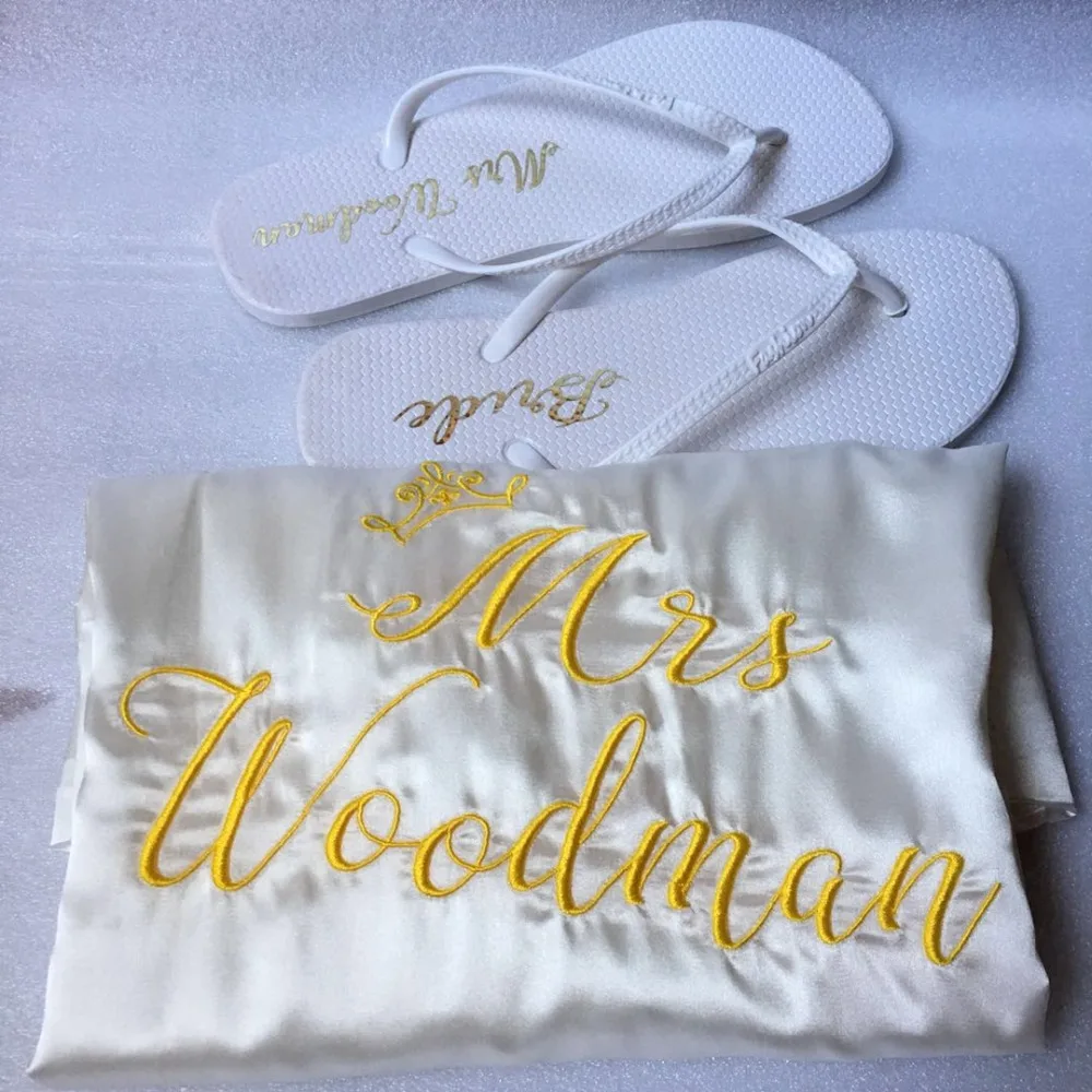 Embroidery logo Satin Robe custom slippers set wedding bridal birthday party personalized maid of honor bridesmaid gift
Embroidery logo Satin Robe custom slippers set wedding bridal birthday party personalized maid of honor bridesmaid gift