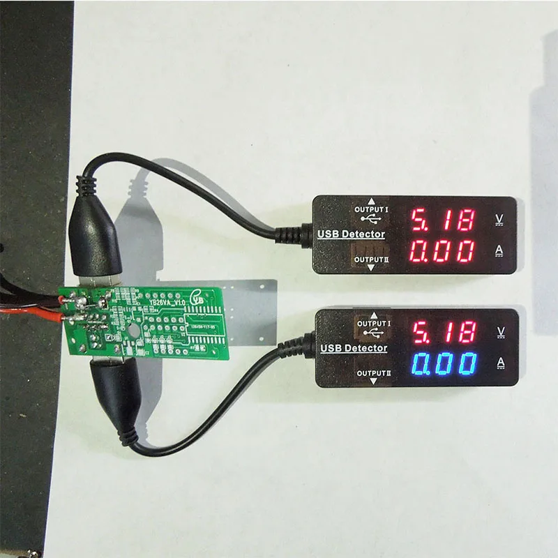 YB26VA USB Detector Battery Tester Voltage Current Double Meter Red Color Display Voltmeter Ammeter Automatic Identification
YB26VA USB Detector Battery Tester Voltage Current Double Meter Red Color Display Voltmeter Ammeter Automatic Identification