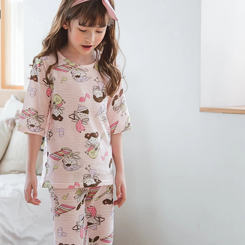 Children cotton boys girls short sleeve shorts white summer home round neck cartoon printed pajamas on sale 61007
Children cotton boys girls short sleeve shorts white summer home round neck cartoon printed pajamas on sale 61007