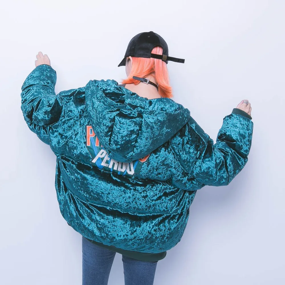 Street personality behind patch Monogram embroidery hooded velvet cotton padded female thick warm winter
Street personality behind patch Monogram embroidery hooded velvet cotton padded female thick warm winter
