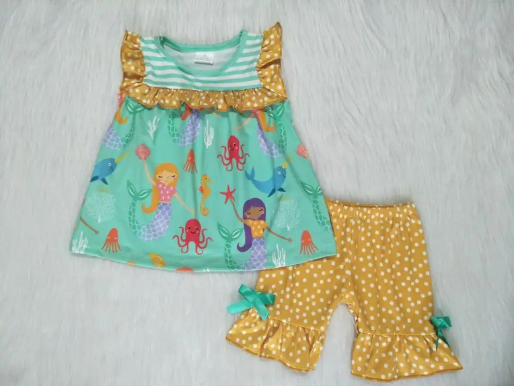 summer hot selling lovely cartoon pattern baby girl clothes and dots with bowknot pants suits
summer hot selling lovely cartoon pattern baby girl clothes and dots with bowknot pants suits