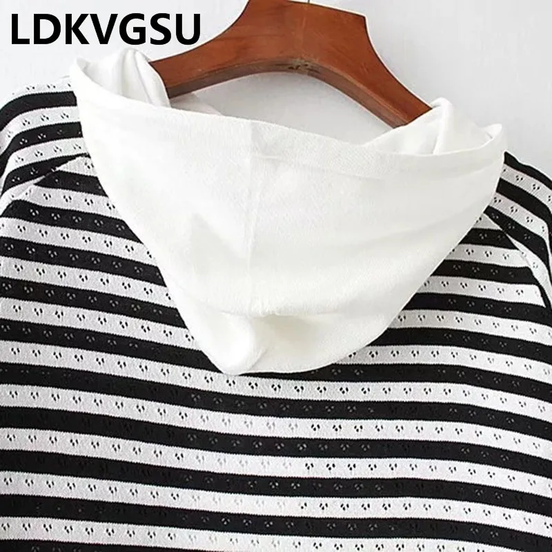 2018 Spring Summer Women Knitted Striped Hooded Sweatershirt Harlf Sleeve Casual Hoodies Top Female Plus Size 5XL Is487
2018 Spring Summer Women Knitted Striped Hooded Sweatershirt Harlf Sleeve Casual Hoodies Top Female Plus Size 5XL Is487