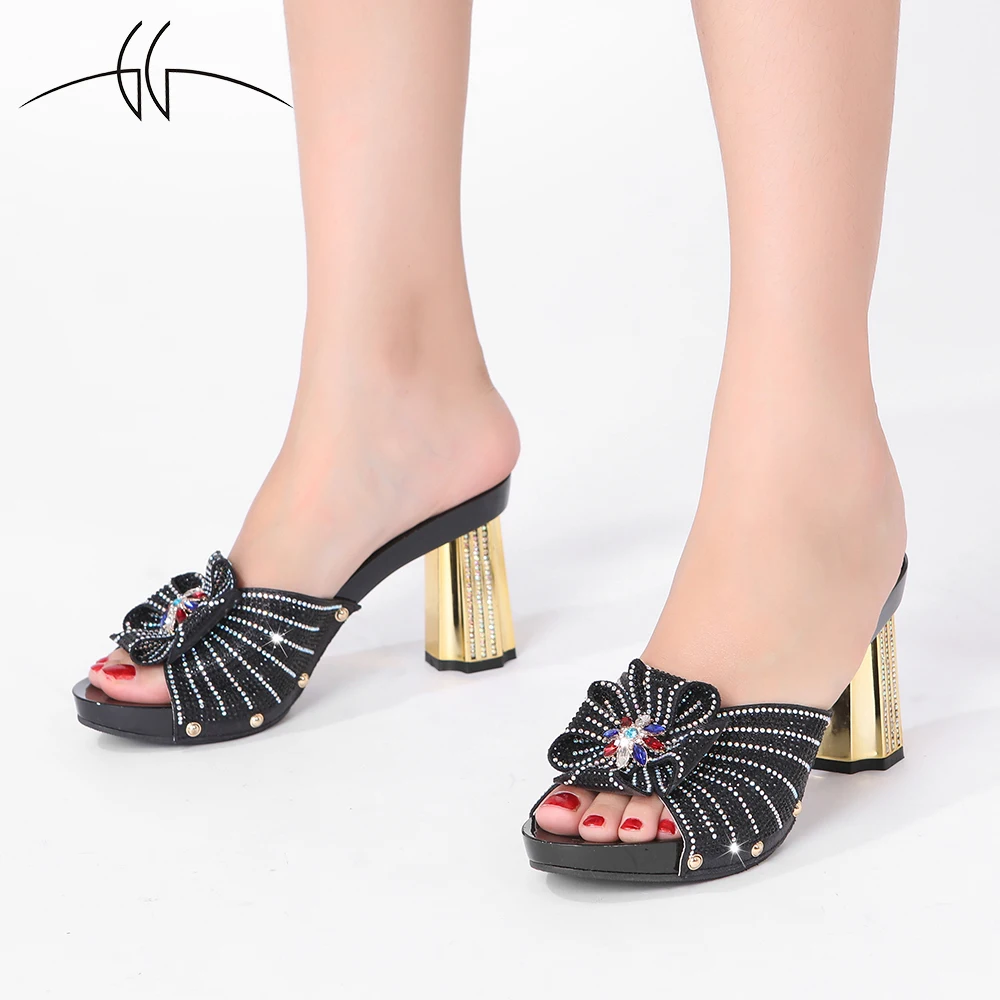 Женские осенние туфли, Новинка лета и осени, итальянские женские свадебные туфли на высоком каблуке, женские туфли вечерние на высоком кабл...
Женские осенние туфли, Новинка лета и осени, итальянские женские свадебные туфли на высоком каблуке, женские туфли вечерние на высоком кабл...