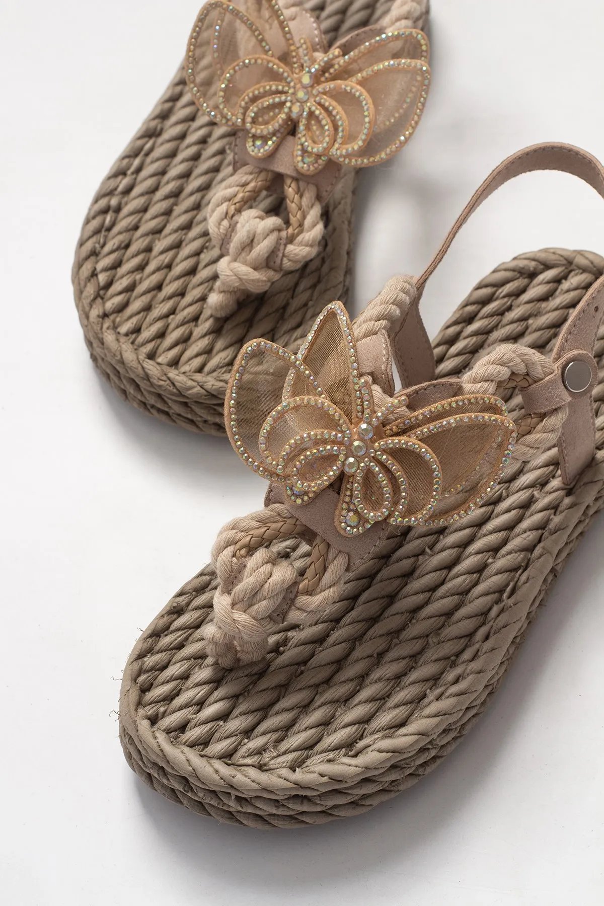 Beige Flip-Flops Butterfly Patterned Non-Slip Sole Women Sandals Stony Stylish Slippers Summer Holiday Beach Party Sexy Street B
Beige Flip-Flops Butterfly Patterned Non-Slip Sole Women Sandals Stony Stylish Slippers Summer Holiday Beach Party Sexy Street B