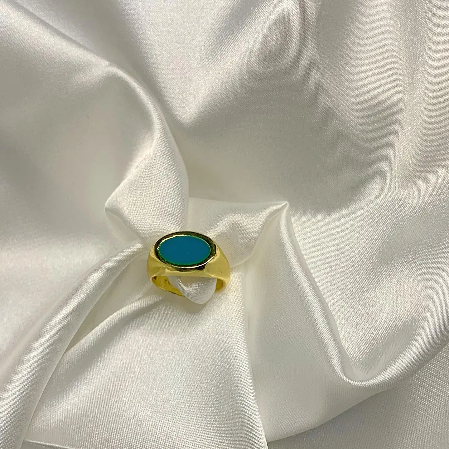 Mavi Vintage Kadn Altn Rengi Pirin Kaplama Yzk Orijinal Tasarm Parmak lsne zel Boyutlandrlabilir
Mavi Vintage Kadn Altn Rengi Pirin Kaplama Yzk Orijinal Tasarm Parmak lsne zel Boyutlandrlabilir