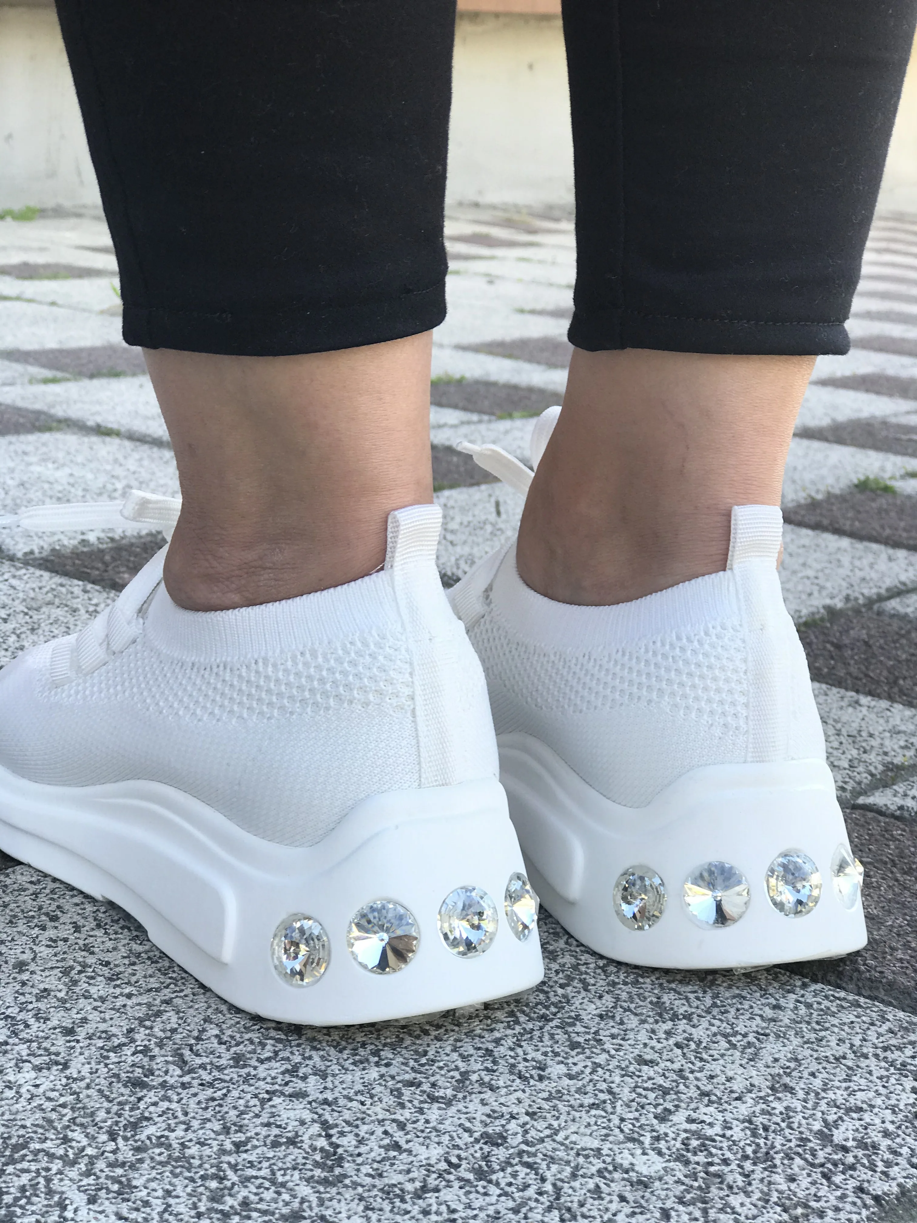Women Sport Shoes High Platform White Walking Hiking Comportable Runing Trekking Air Mesh Breathable Crystal Buckle Sneakers
Women Sport Shoes High Platform White Walking Hiking Comportable Runing Trekking Air Mesh Breathable Crystal Buckle Sneakers