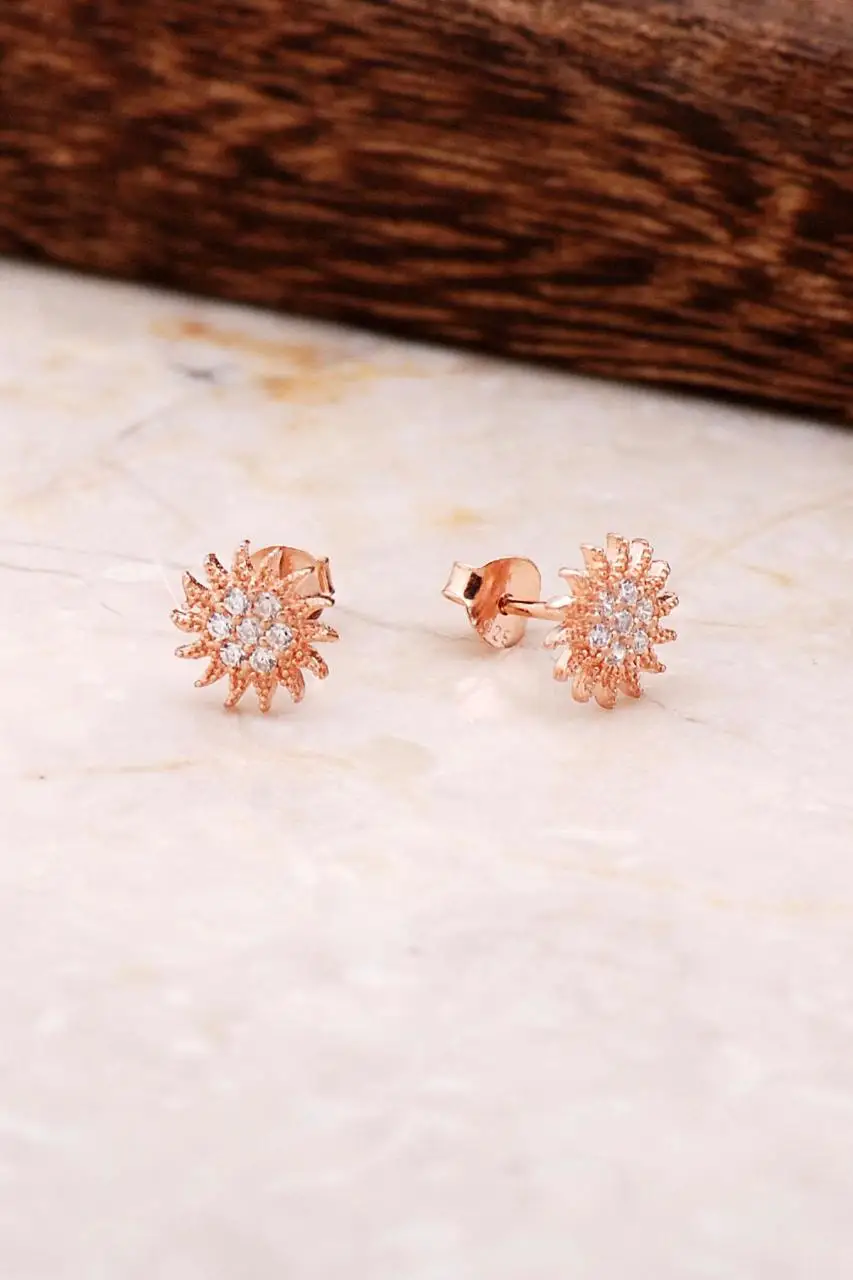 Solar Rose Silver Earring 4796 High Quality Hand Made Original Filigree Silver Jewellery Gift for Women
Solar Rose Silver Earring 4796 High Quality Hand Made Original Filigree Silver Jewellery Gift for Women