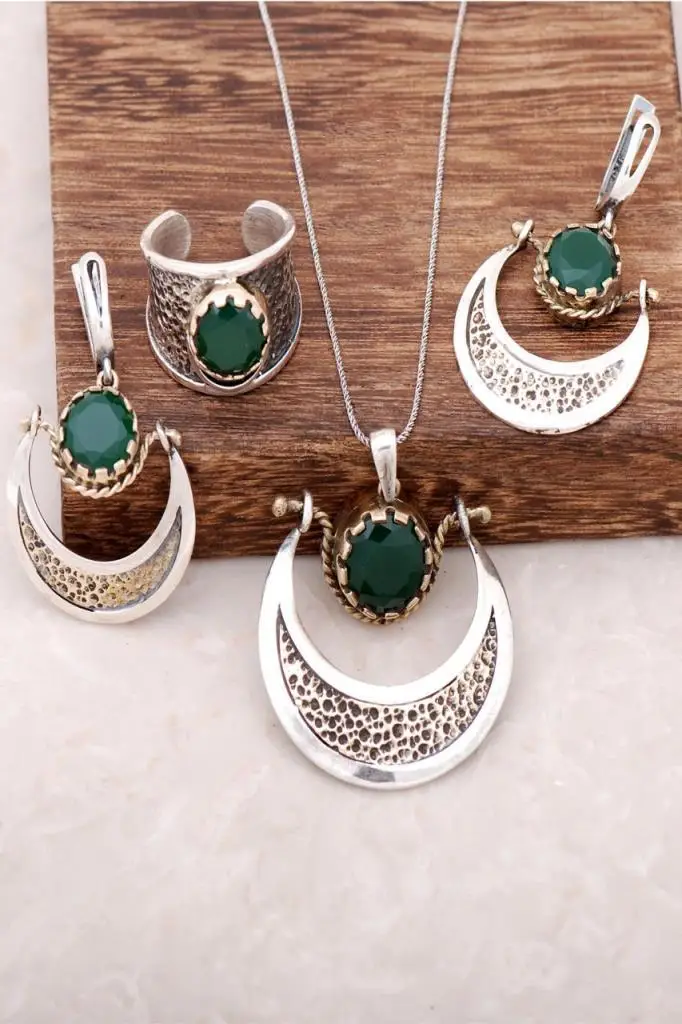Root Emerald Gemstone Testing Design Handmade Silver Set 1970Hand Made Silver Jewellery Set
