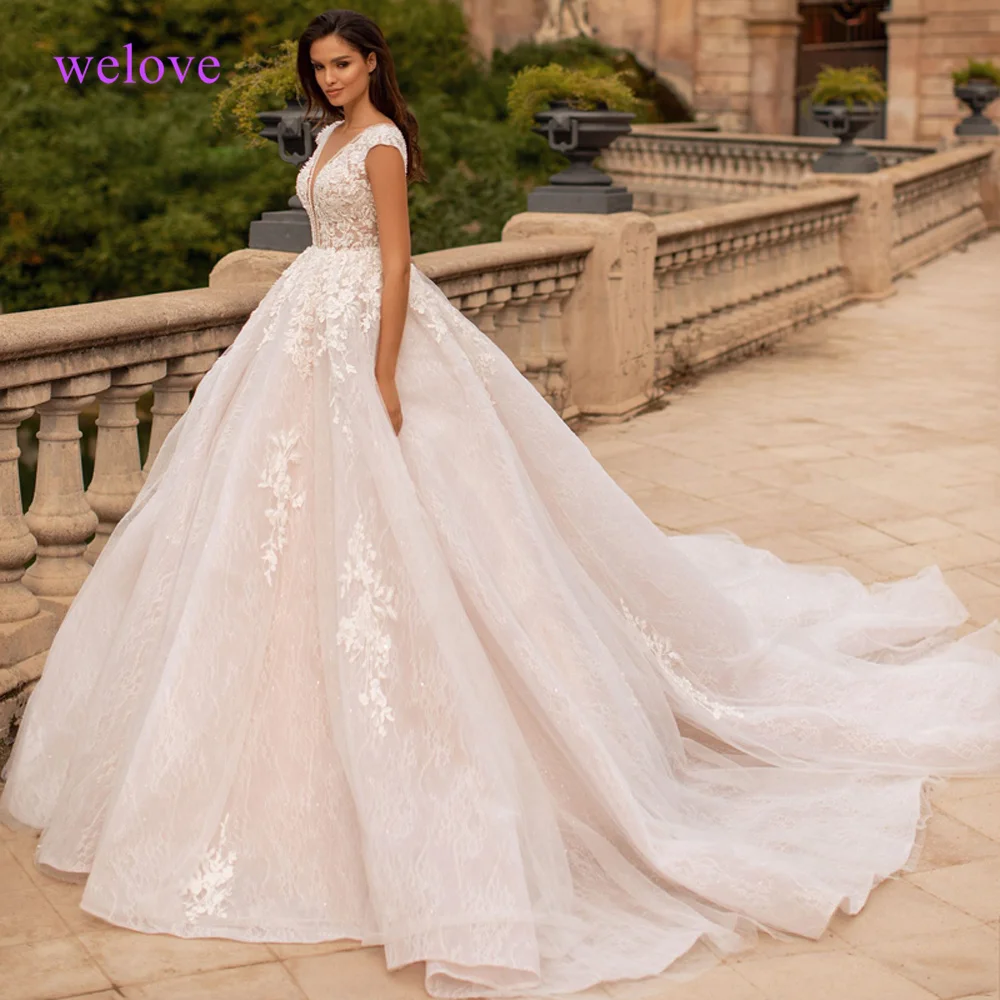 Wedding Dresses V-Neck Appliques Lace A-Line Tulle Wedding Gown Beach Simple Bridal Dress bestidos de novia 2022 Bridal Gown
Wedding Dresses V-Neck Appliques Lace A-Line Tulle Wedding Gown Beach Simple Bridal Dress bestidos de novia 2022 Bridal Gown