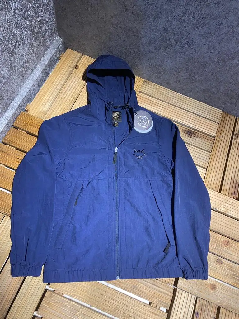 2021 Hot Flash Raincoat Two Zippered Inner Pocket Water Resistant Outer Surface Hood Fashion Front Closure Lightness Polyester
2021 Hot Flash Raincoat Two Zippered Inner Pocket Water Resistant Outer Surface Hood Fashion Front Closure Lightness Polyester