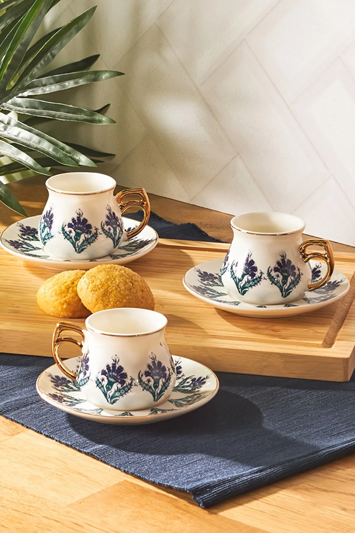 Фарфоровая кофейная чашка с узором, чайный сервиз с блюдцами, 12 штук, эспрессо и латте, капучино, столовые приборы, чашка для кофе, Арабская К...
Фарфоровая кофейная чашка с узором, чайный сервиз с блюдцами, 12 штук, эспрессо и латте, капучино, столовые приборы, чашка для кофе, Арабская К...