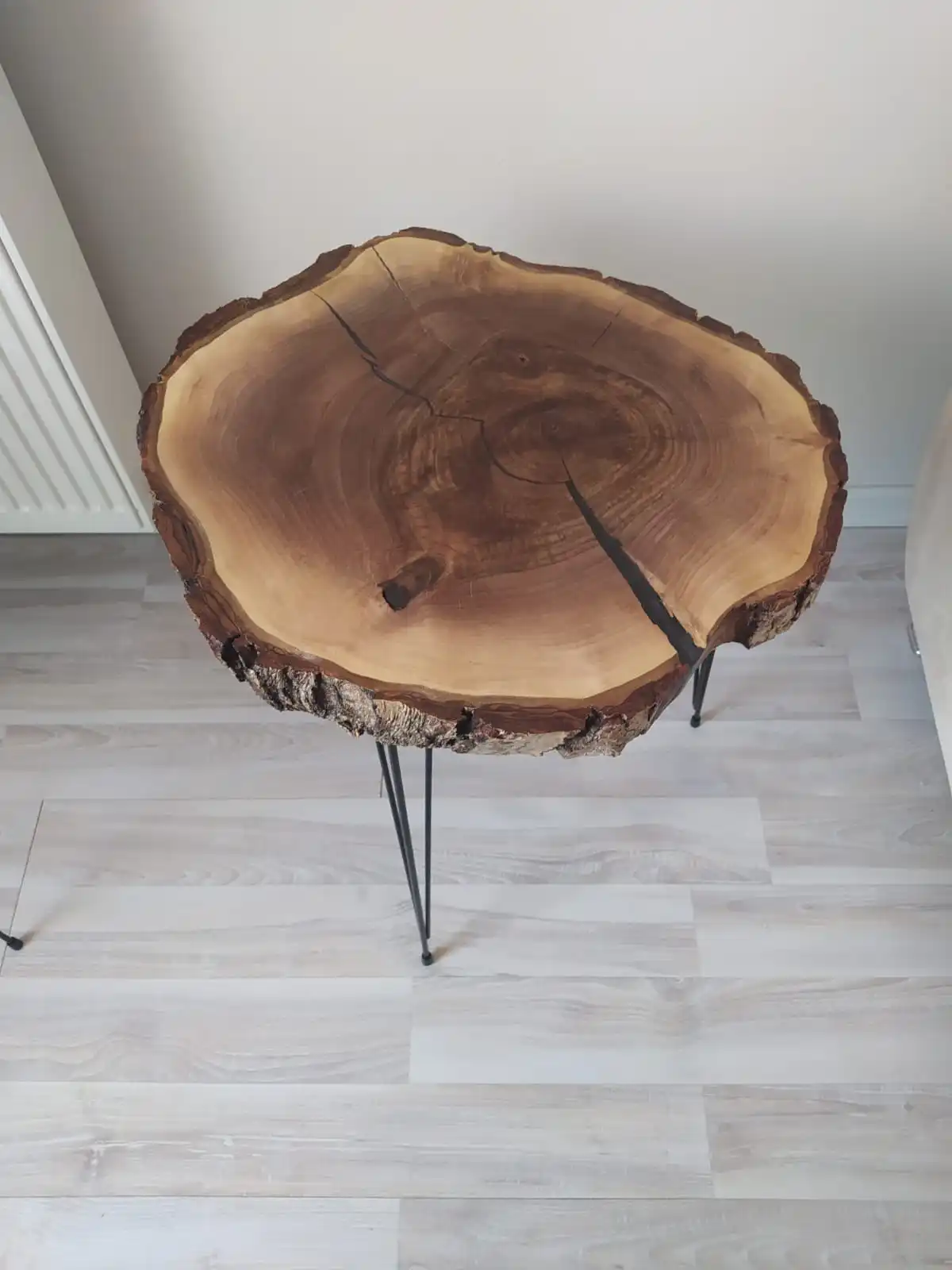 Epoxy coffee table Epoxy table home decoration handmade lux epoxy casting coffee table trend walnut tree black pine tree juniper
Epoxy coffee table Epoxy table home decoration handmade lux epoxy casting coffee table trend walnut tree black pine tree juniper