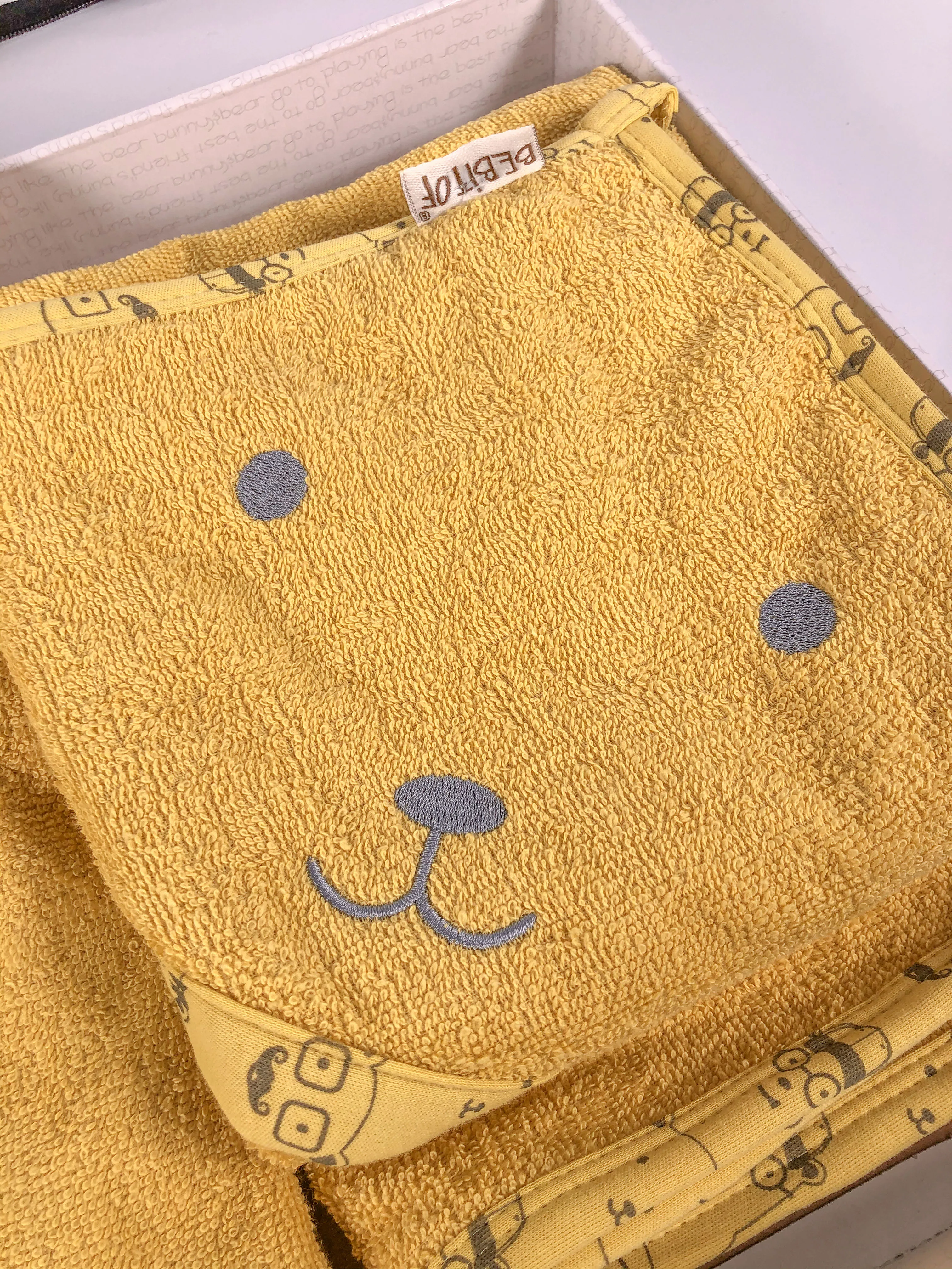 4 штуки, банный халат, комплект/Детский комплект HAPPY BEAR (банный халат с капюшоном банное полотенце тапочки ванна перчатки)
4 штуки, банный халат, комплект/Детский комплект HAPPY BEAR (банный халат с капюшоном банное полотенце тапочки ванна перчатки)