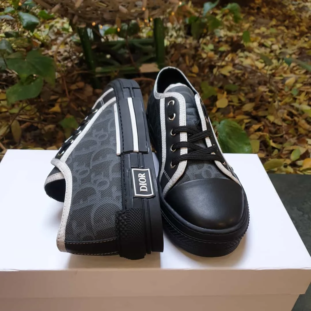 2021 New season fashion men sneakers , high quality , fast and free shippping,best price
2021 New season fashion men sneakers , high quality , fast and free shippping,best price