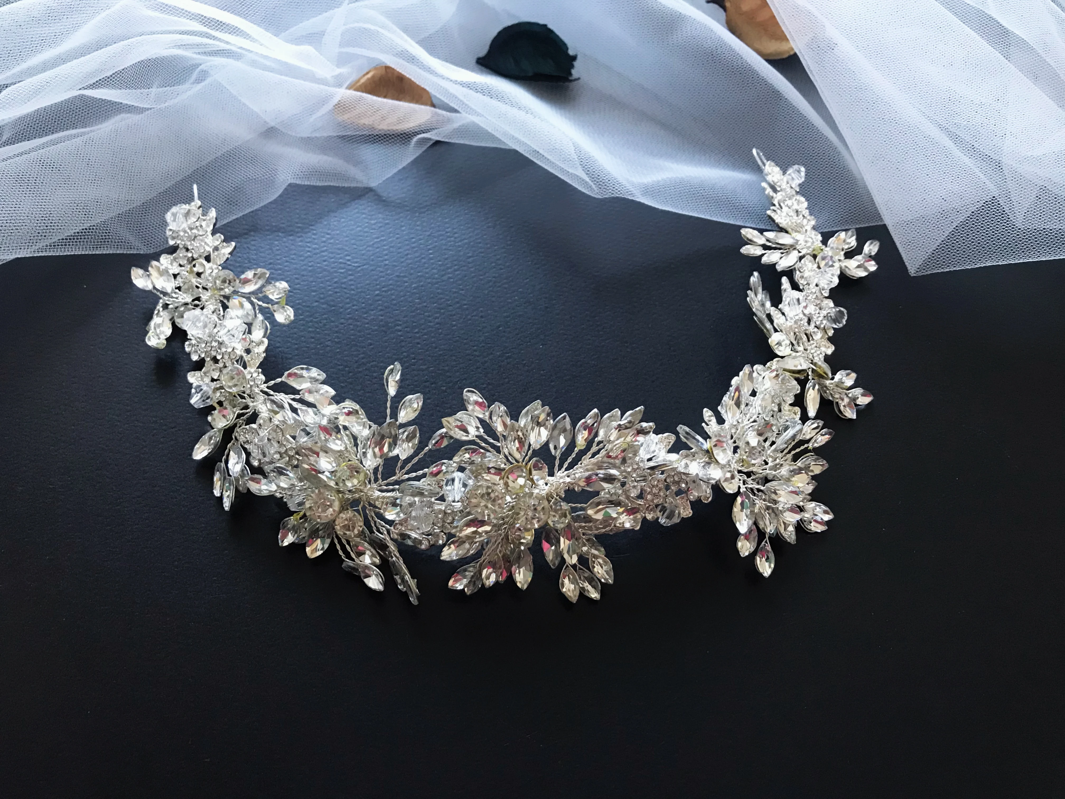 Bride Hair Jewelry Rhinestone Hair Accessories Hair Band Wedding Headwear Headband Crown Queen Brides Tiara
Bride Hair Jewelry Rhinestone Hair Accessories Hair Band Wedding Headwear Headband Crown Queen Brides Tiara