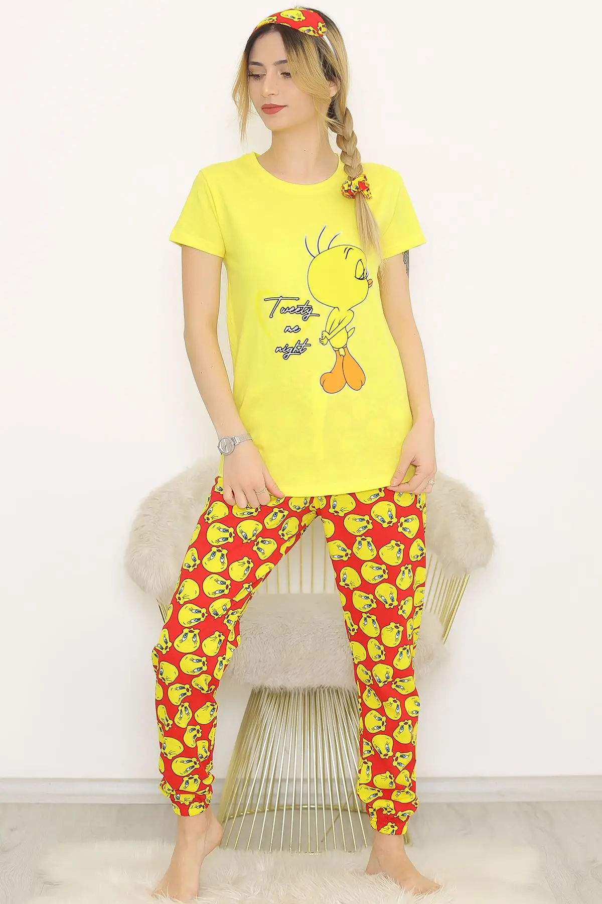 2022 New Fashion Printed Womens Pajamas Set Cotton Fabric Casual Eye Tape Hairpin Comfortable Short Sleeve Sleeping Set
2022 New Fashion Printed Womens Pajamas Set Cotton Fabric Casual Eye Tape Hairpin Comfortable Short Sleeve Sleeping Set
