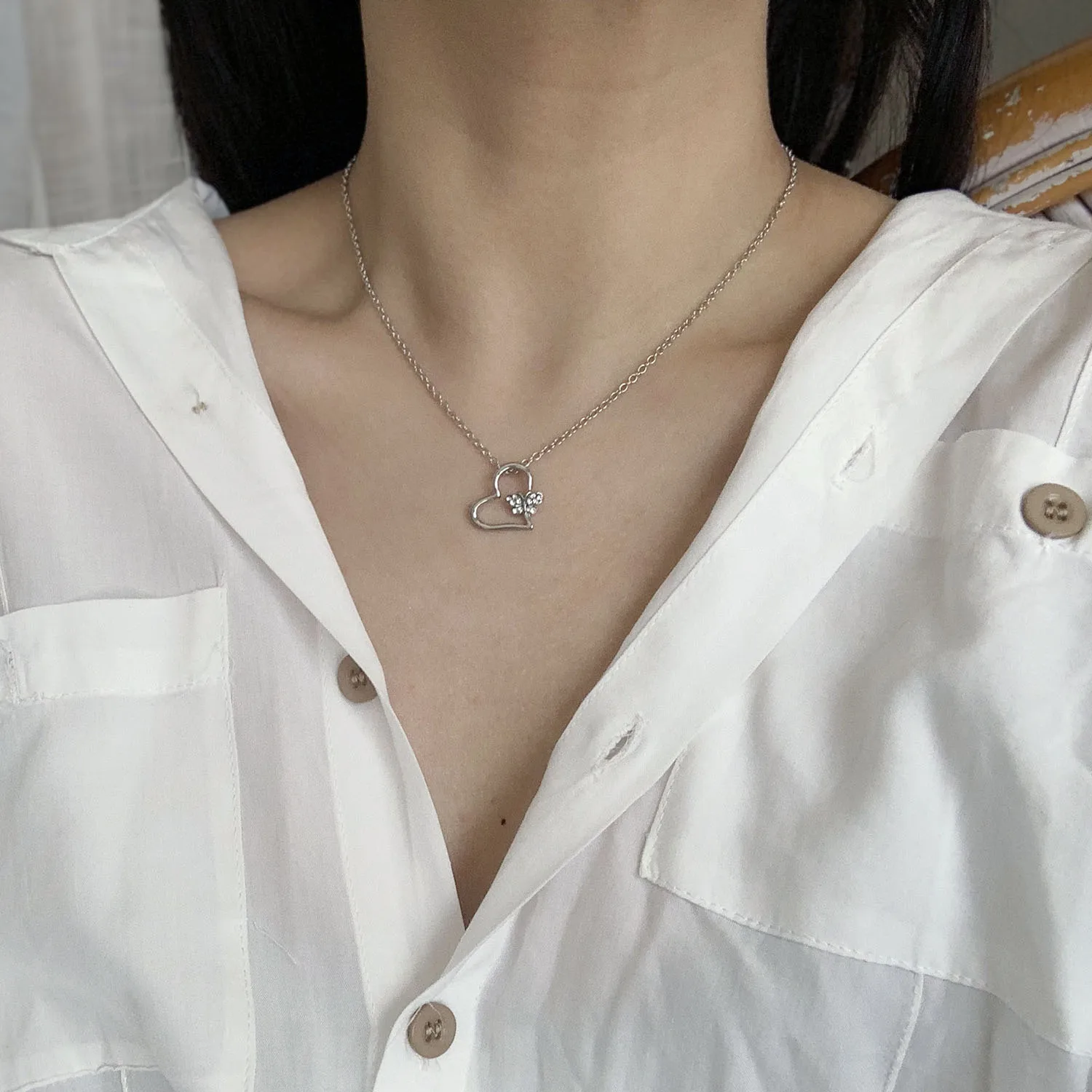 Fashion Heart Shape Butterfly Pendant Necklace For Women Shiny Crystal Flower Pearl Water Drop Clavicle Chain Necklaces Jewelry 
Fashion Heart Shape Butterfly Pendant Necklace For Women Shiny Crystal Flower Pearl Water Drop Clavicle Chain Necklaces Jewelry