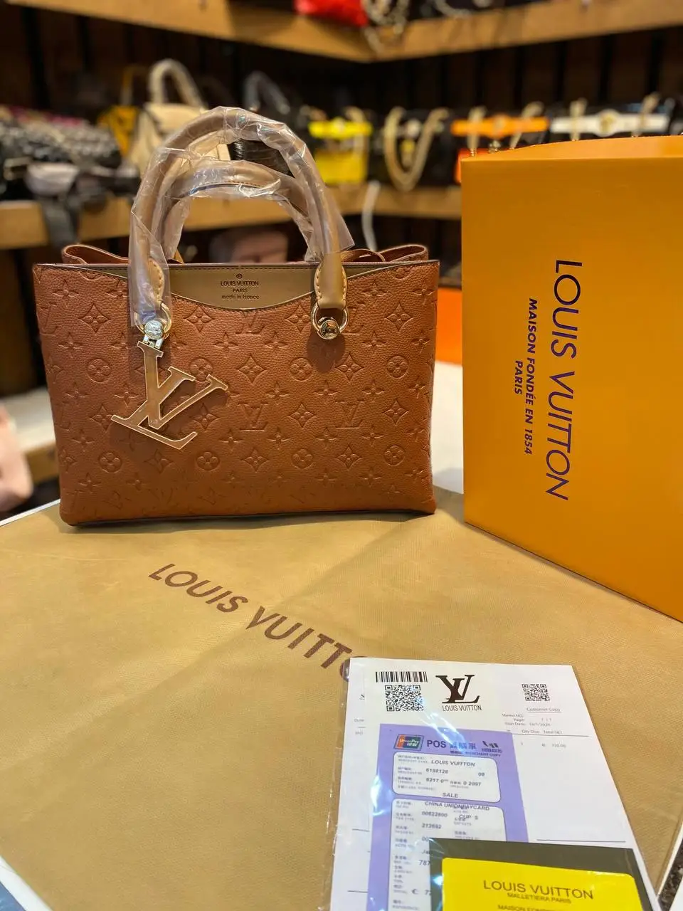 1st quality tote bag. Invoice dust bag + bag