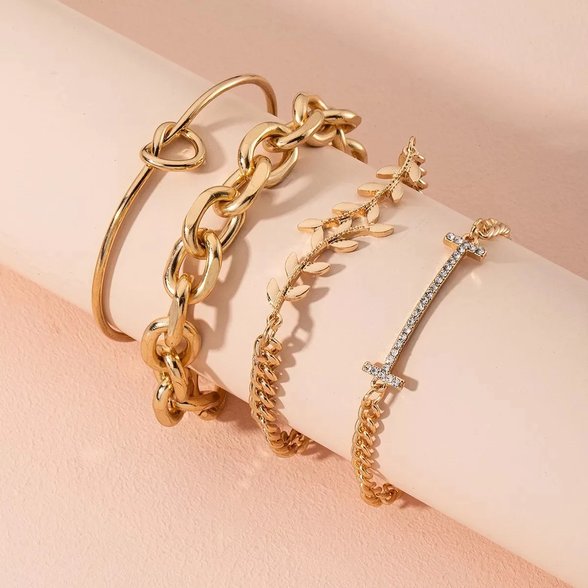 2021 New Fashion 4pcs European American Design Punk HipHop Chains Bracelets Set For Women Gold Silver Women jewlery
2021 New Fashion 4pcs European American Design Punk HipHop Chains Bracelets Set For Women Gold Silver Women jewlery