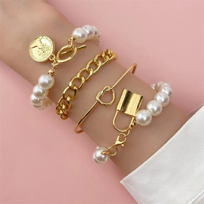2021 Fashion Punk Gothic Imitation Pearls Lock Bracelets Female Knot Flower Bracelet Bangles for Women Gold Jewelry
2021 Fashion Punk Gothic Imitation Pearls Lock Bracelets Female Knot Flower Bracelet Bangles for Women Gold Jewelry
