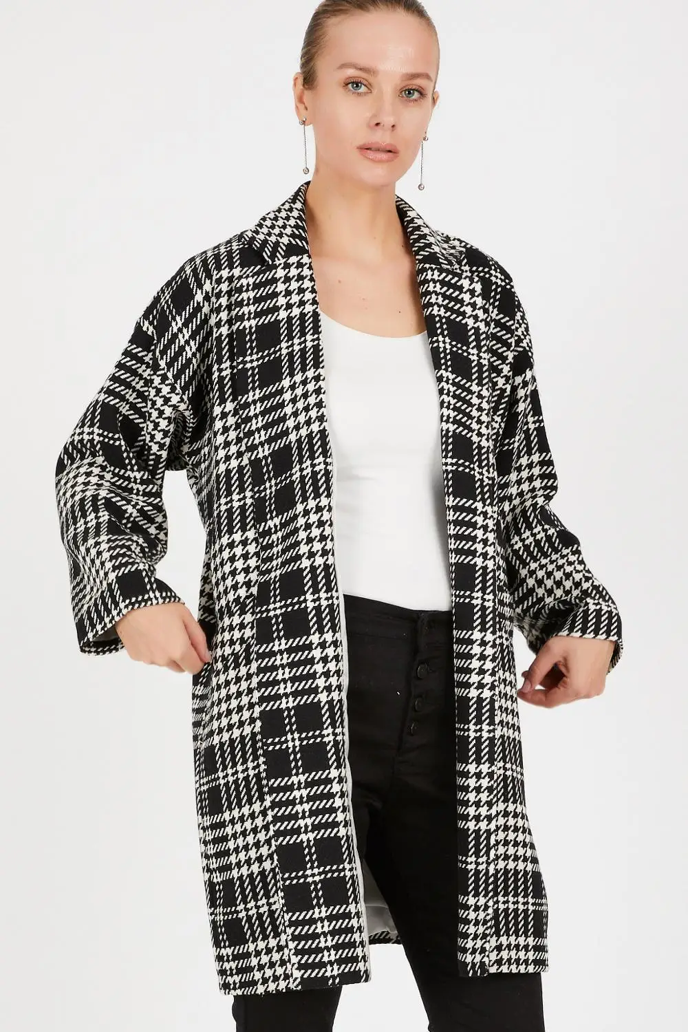 European Size 2 x [S, M, L, XL (36, 38, 40, 42) = 8 ITEMS: Women's Jacket Oversize Plaid Wool Cachet Fabric Brand Name NFree 
European Size 2 x [S, M, L, XL (36, 38, 40, 42) = 8 ITEMS: Women's Jacket Oversize Plaid Wool Cachet Fabric Brand Name NFree
