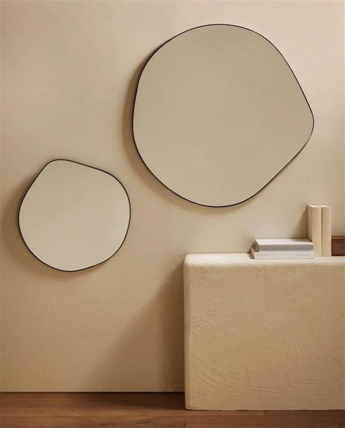 Asymmetric Wall Mirror 50x68x2 Cm Home Bedroom Decorative Stylish Decor Supplies Elegant Wall Hanging Black Creative Design
Asymmetric Wall Mirror 50x68x2 Cm Home Bedroom Decorative Stylish Decor Supplies Elegant Wall Hanging Black Creative Design