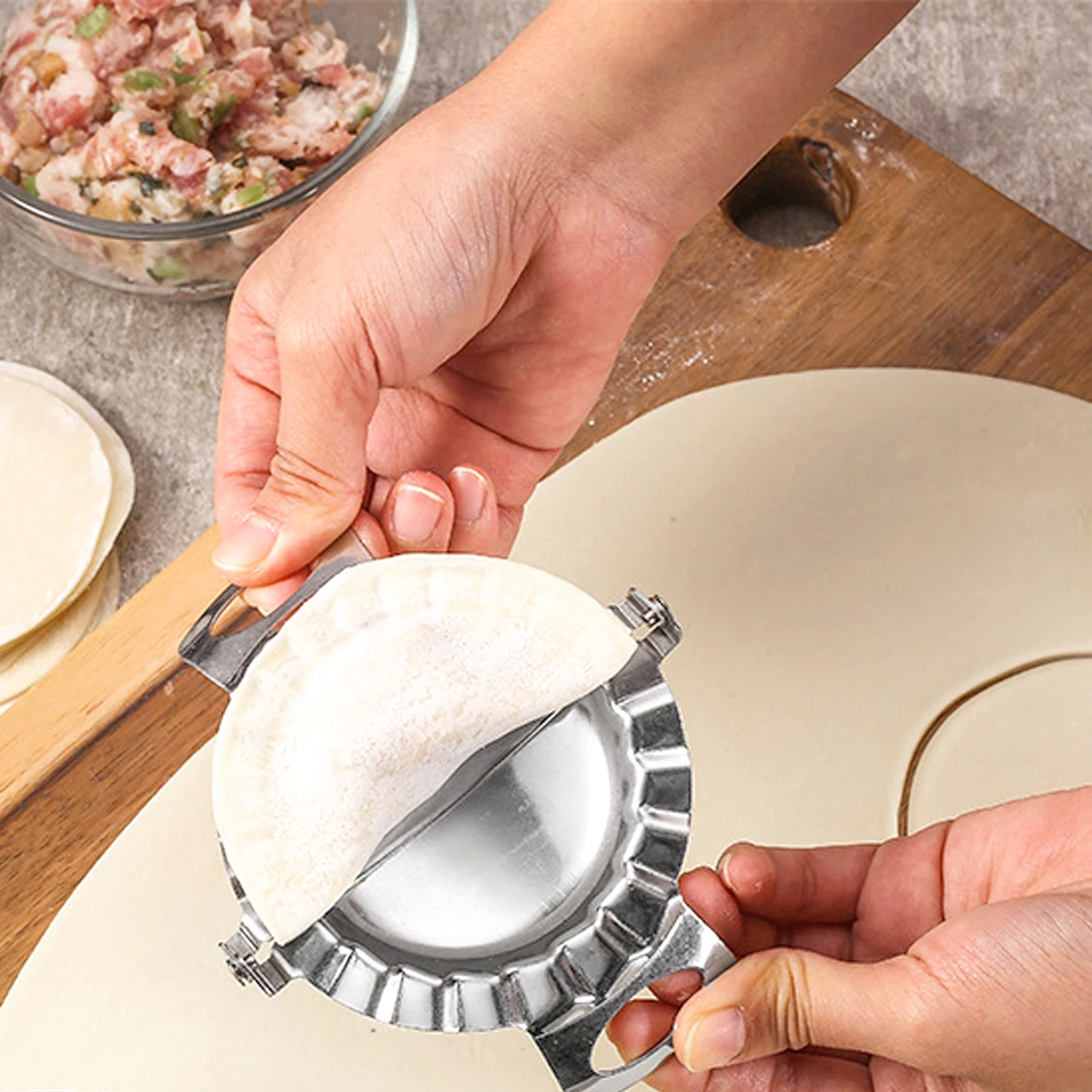Dumplings Mold Stainless Steel Chinese Food Jiaozi Dumplings Maker Dough Press DIY Biscuit Cookie Mold Kitchen Tool
Dumplings Mold Stainless Steel Chinese Food Jiaozi Dumplings Maker Dough Press DIY Biscuit Cookie Mold Kitchen Tool