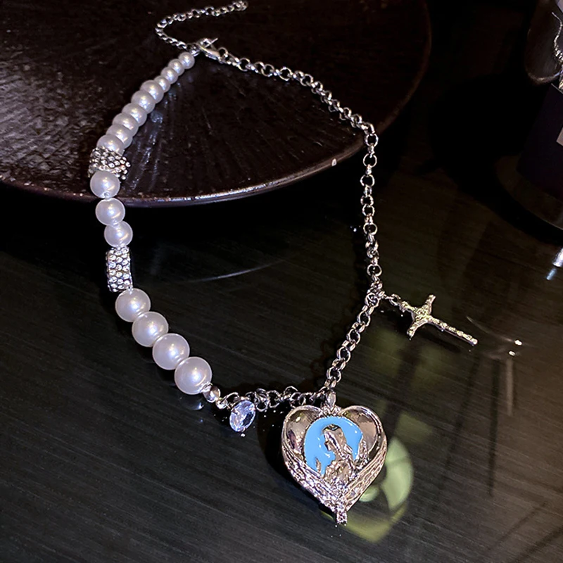 2022 New Fashion Pearl Beads Cross Necklace Choker Heart Charm Chains y2k Vintage Jewelry Accessories Birthday Gifts for Women
2022 New Fashion Pearl Beads Cross Necklace Choker Heart Charm Chains y2k Vintage Jewelry Accessories Birthday Gifts for Women