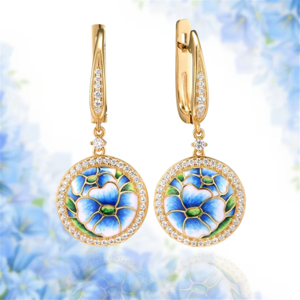 Luxury Design Blue Flower Round Pendant Earrings Delicate Women's Earrings Engagement Love Jewelry Romantic Gift Pendiente Mujer
Luxury Design Blue Flower Round Pendant Earrings Delicate Women's Earrings Engagement Love Jewelry Romantic Gift Pendiente Mujer