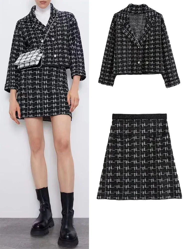 2022 fashion retro women's lapel long-sleeved plaid jacket + temperament straight slim elastic waist short skirt casual suit
2022 fashion retro women's lapel long-sleeved plaid jacket + temperament straight slim elastic waist short skirt casual suit