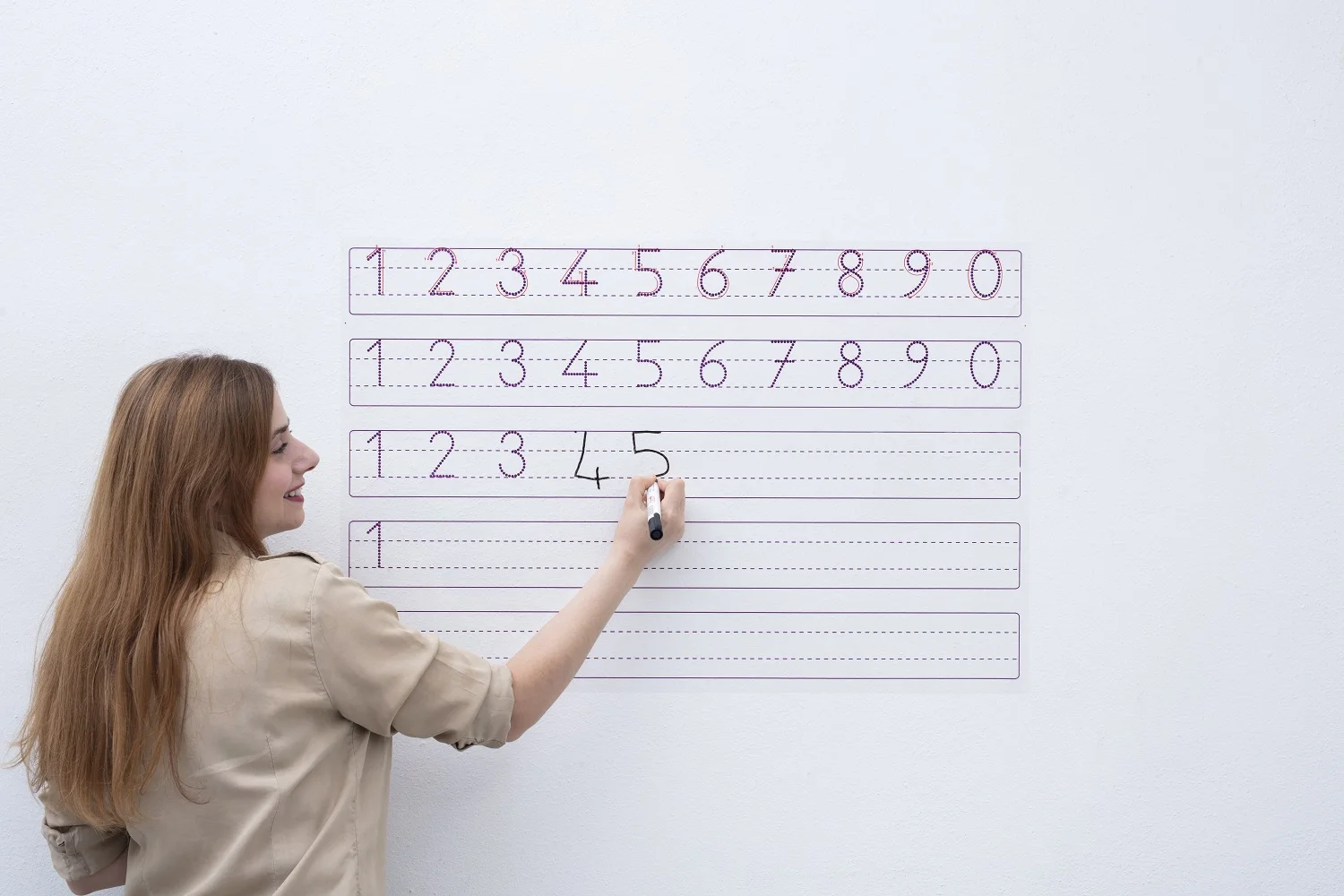 Dry Erase Trace the Numbers Clings to itself Does not Require Gluing, Easy to İnstall Can Be Written and Erased
Dry Erase Trace the Numbers Clings to itself Does not Require Gluing, Easy to İnstall Can Be Written and Erased