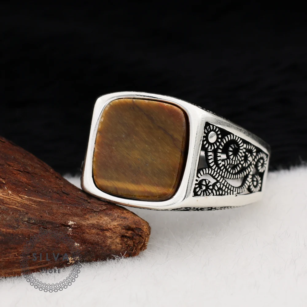 925 silver men's ring. Men's jewelry stamped with silver stamp 925 All sizes are available
925 silver men's ring. Men's jewelry stamped with silver stamp 925 All sizes are available