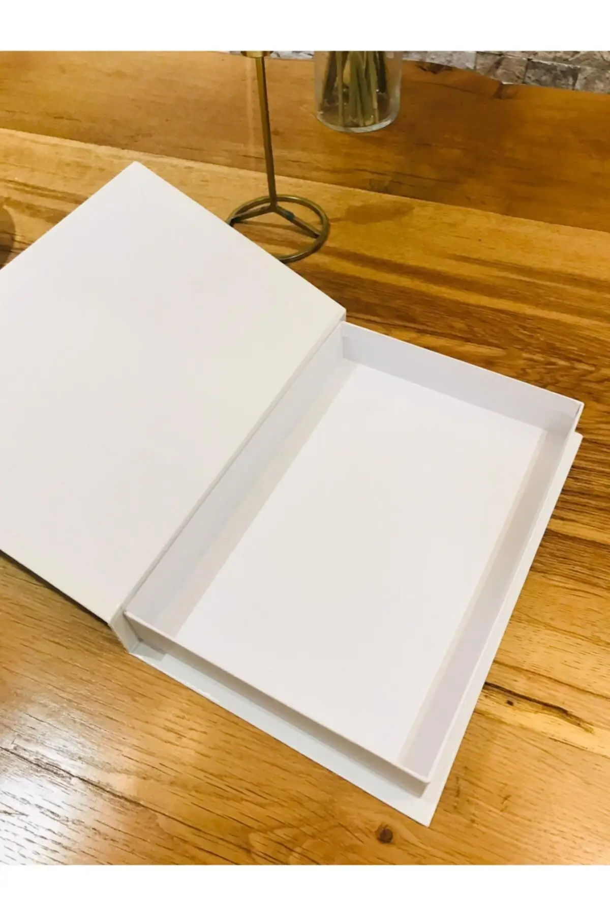 Decorative White Black Book Looking Accessory Box-Fashion Book Box-Regulatory-Storage Box-Openable Book
Decorative White Black Book Looking Accessory Box-Fashion Book Box-Regulatory-Storage Box-Openable Book