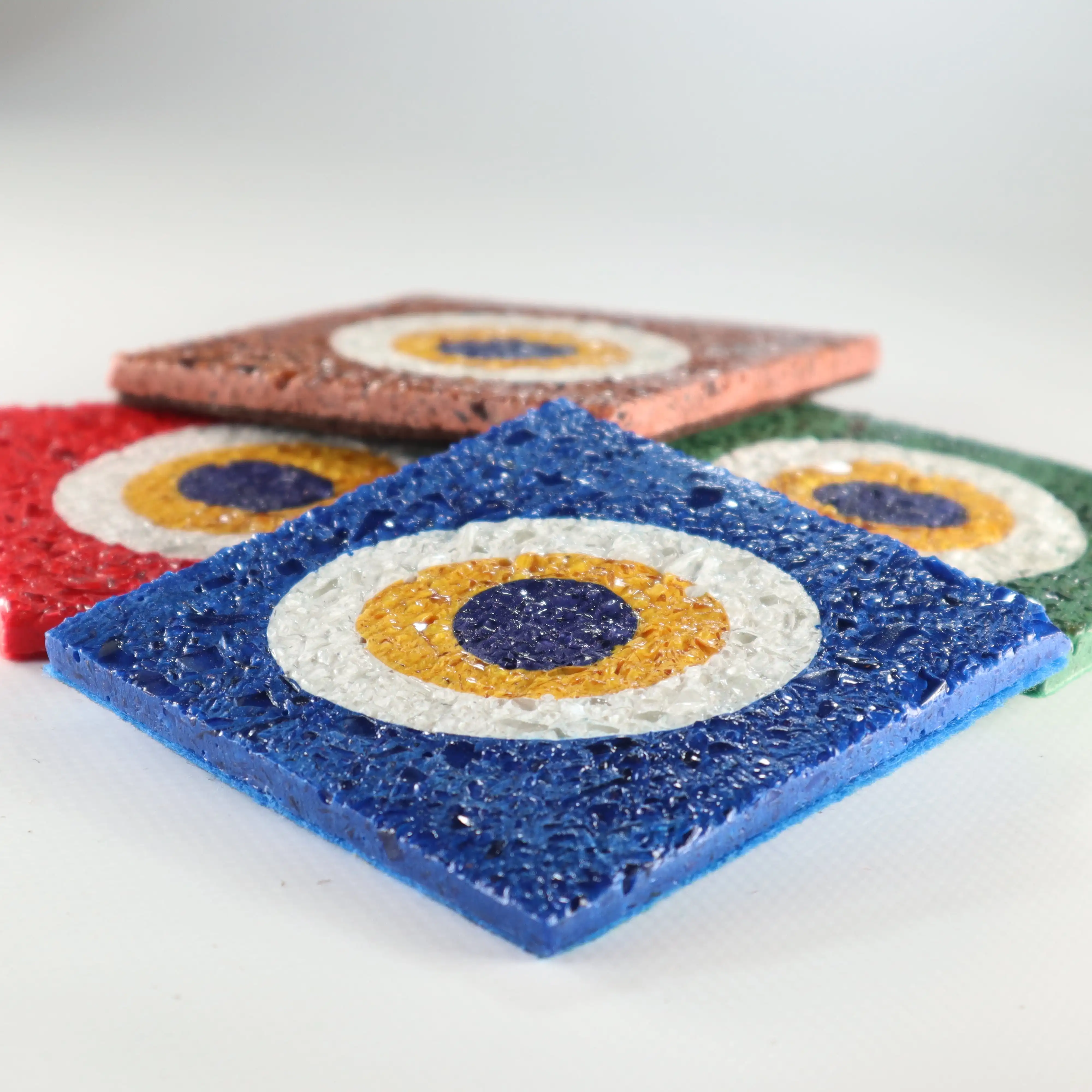 Составные подставки для напитков от сглаза, яркие цвета, Сияющие переработанные Стеклянные Гранулы, ручная работа
Составные подставки для напитков от сглаза, яркие цвета, Сияющие переработанные Стеклянные Гранулы, ручная работа