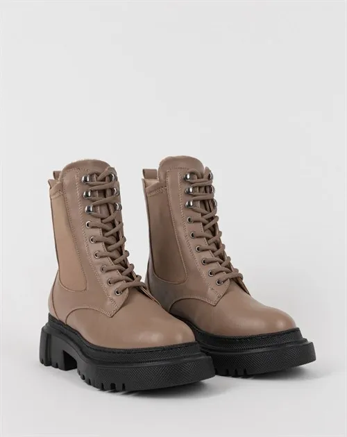 2021 Trend Women's Boots, PU Leather Leather, Stylish, Style Women's Boots, Made in Turkey
2021 Trend Women's Boots, PU Leather Leather, Stylish, Style Women's Boots, Made in Turkey