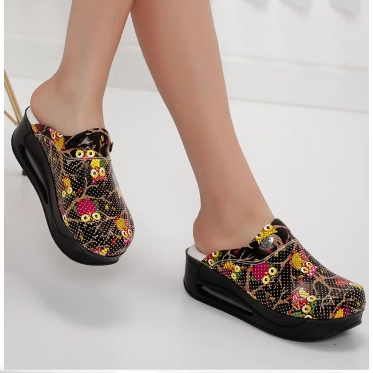 2022 New Orthopedic Sabo Women Slippers Sandals Shoes Nurse Doctor Hospital Medical Casual Quality Soft Comfort Anti-Slip Clogs
2022 New Orthopedic Sabo Women Slippers Sandals Shoes Nurse Doctor Hospital Medical Casual Quality Soft Comfort Anti-Slip Clogs