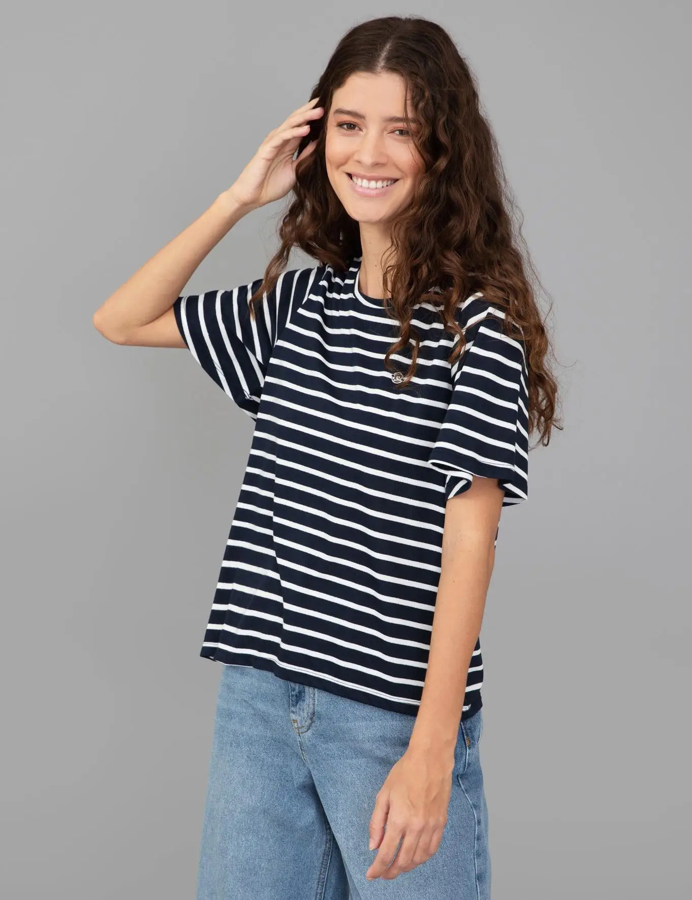 

Оригинальная футболка Pierre Cardin, повседневная женская уличная одежда стандартного кроя с коротким рукавом и круглым вырезом, новая коллекция