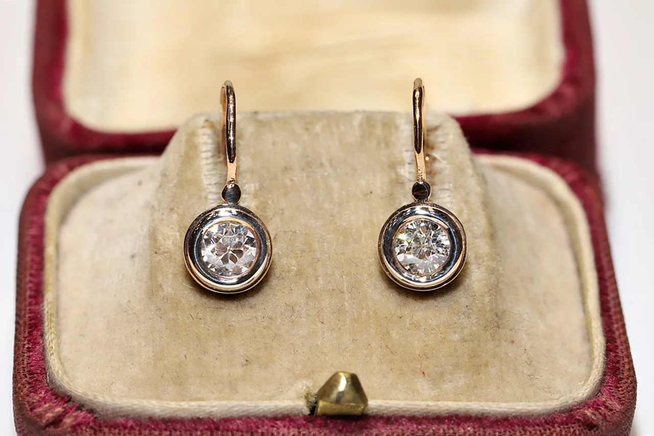 Victorian Style New Made 14K Gold Natural Diamond Decorated Solitaire Earring
Victorian Style New Made 14K Gold Natural Diamond Decorated Solitaire Earring