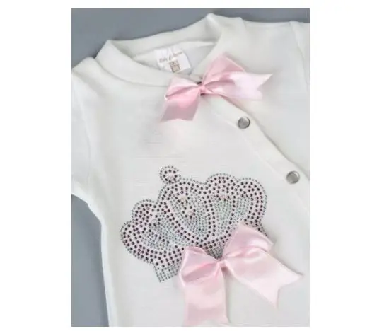 Baby rompers girls boys newborn clothes 3 pcs set cotton soft antiallergic fabric for newborn babies kinds of clothing models
Baby rompers girls boys newborn clothes 3 pcs set cotton soft antiallergic fabric for newborn babies kinds of clothing models