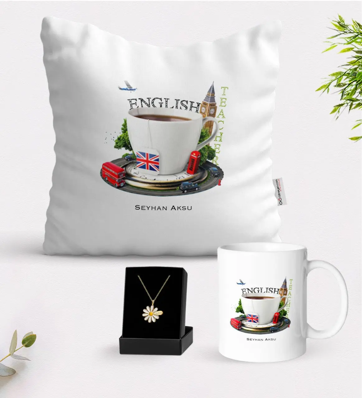 Персонализированные английский учитель белая кружка Подушка и ожерелье Маргаритка подарок Seti-8
Персонализированные английский учитель белая кружка Подушка и ожерелье Маргаритка подарок Seti-8