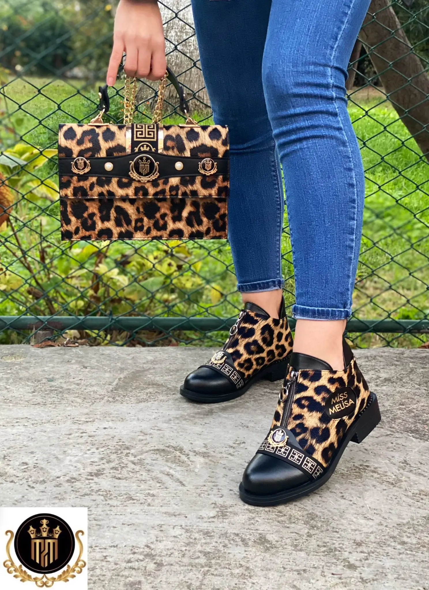 Miss Melisa Shoe and Bag Brand 2 piece set New boots for winter season Code K118
Miss Melisa Shoe and Bag Brand 2 piece set New boots for winter season Code K118
