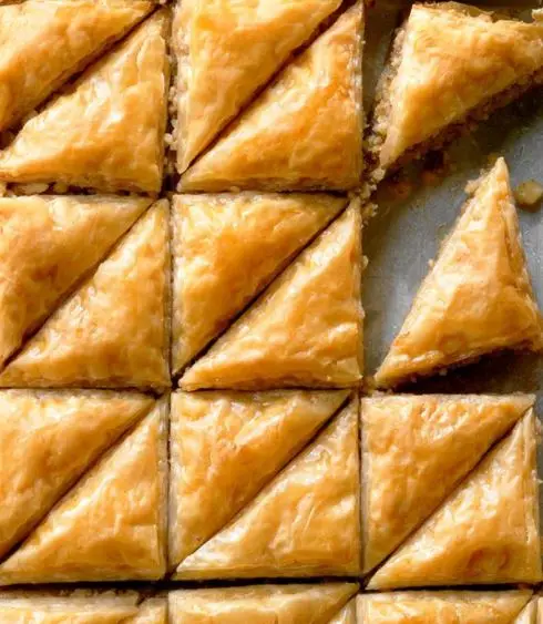 WITH ITS GREAT TASTE AND AMAZING AROMA WITH LOTS OF MATERIAL, WALNUT BAKLAVA 1 KG FREE SHIPPING
WITH ITS GREAT TASTE AND AMAZING AROMA WITH LOTS OF MATERIAL, WALNUT BAKLAVA 1 KG FREE SHIPPING