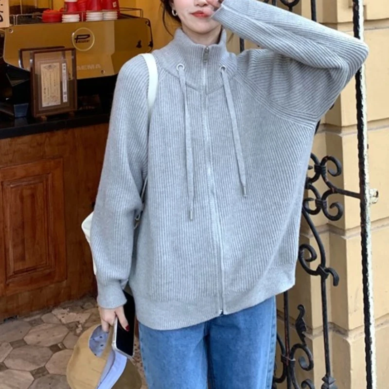 Vintage Grey Solid Sweaters Women Autumn Winter Long Sleeve Zip Up Jacket Cardigan Knitted Coat 2022 Femme Outerwear Clothes
Vintage Grey Solid Sweaters Women Autumn Winter Long Sleeve Zip Up Jacket Cardigan Knitted Coat 2022 Femme Outerwear Clothes