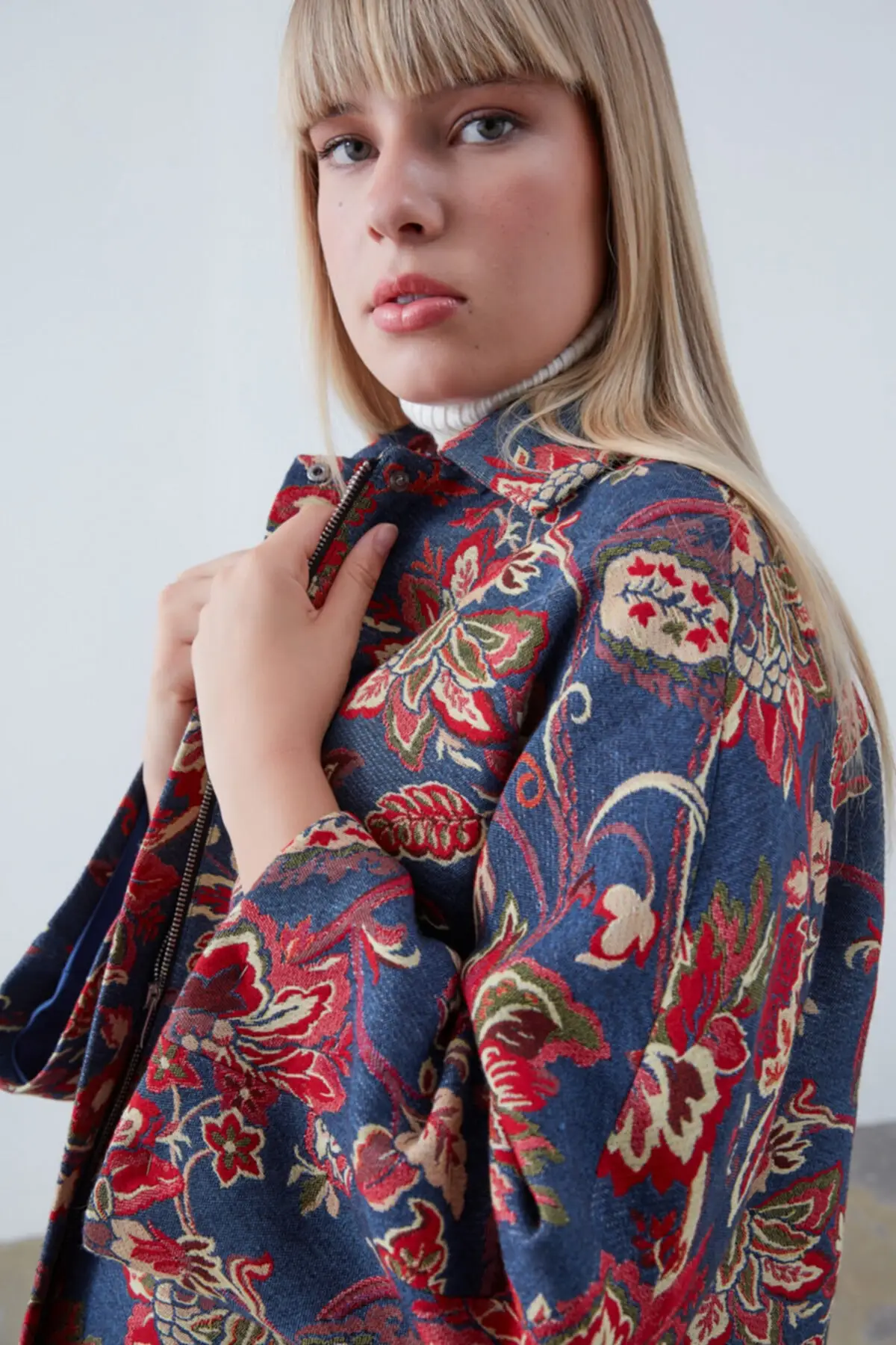 Women's Jacket Front Zipper Kaftan Cotton Fabric Stylish Trend Elegant Fashion 2022
Women's Jacket Front Zipper Kaftan Cotton Fabric Stylish Trend Elegant Fashion 2022