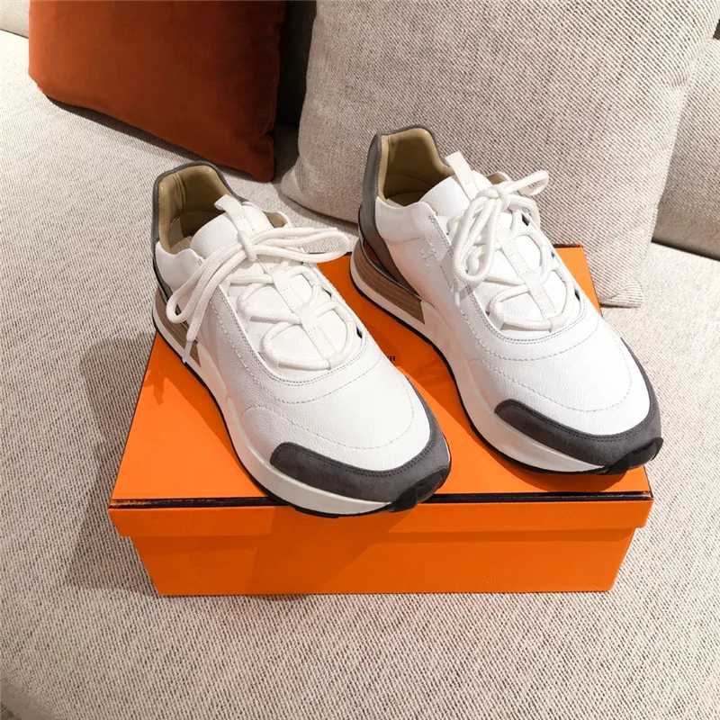 Luxury Brand Designer Small White Shoes Couple Sports Casual Shoes Classic Retro Thick Soled Low Top Sports Shoes Size 35-44
Luxury Brand Designer Small White Shoes Couple Sports Casual Shoes Classic Retro Thick Soled Low Top Sports Shoes Size 35-44