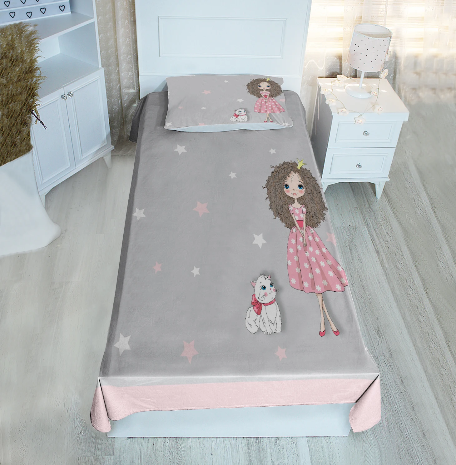 Grey single bed cover star cat Princess patterned velvet fabric Free Shipping quality product kids room decoration baby room
Grey single bed cover star cat Princess patterned velvet fabric Free Shipping quality product kids room decoration baby room