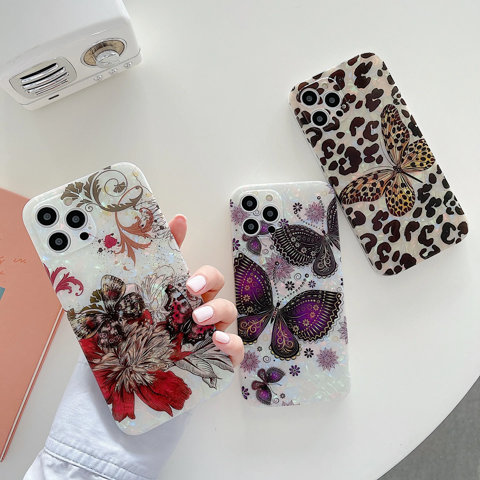 Butterfly Flower Phone Case For iPhone 13 Pro Max 12 11 Pro Max Leopard Soft IMD Protection Bumper Back Cover For iphone XR 7 8
Butterfly Flower Phone Case For iPhone 13 Pro Max 12 11 Pro Max Leopard Soft IMD Protection Bumper Back Cover For iphone XR 7 8