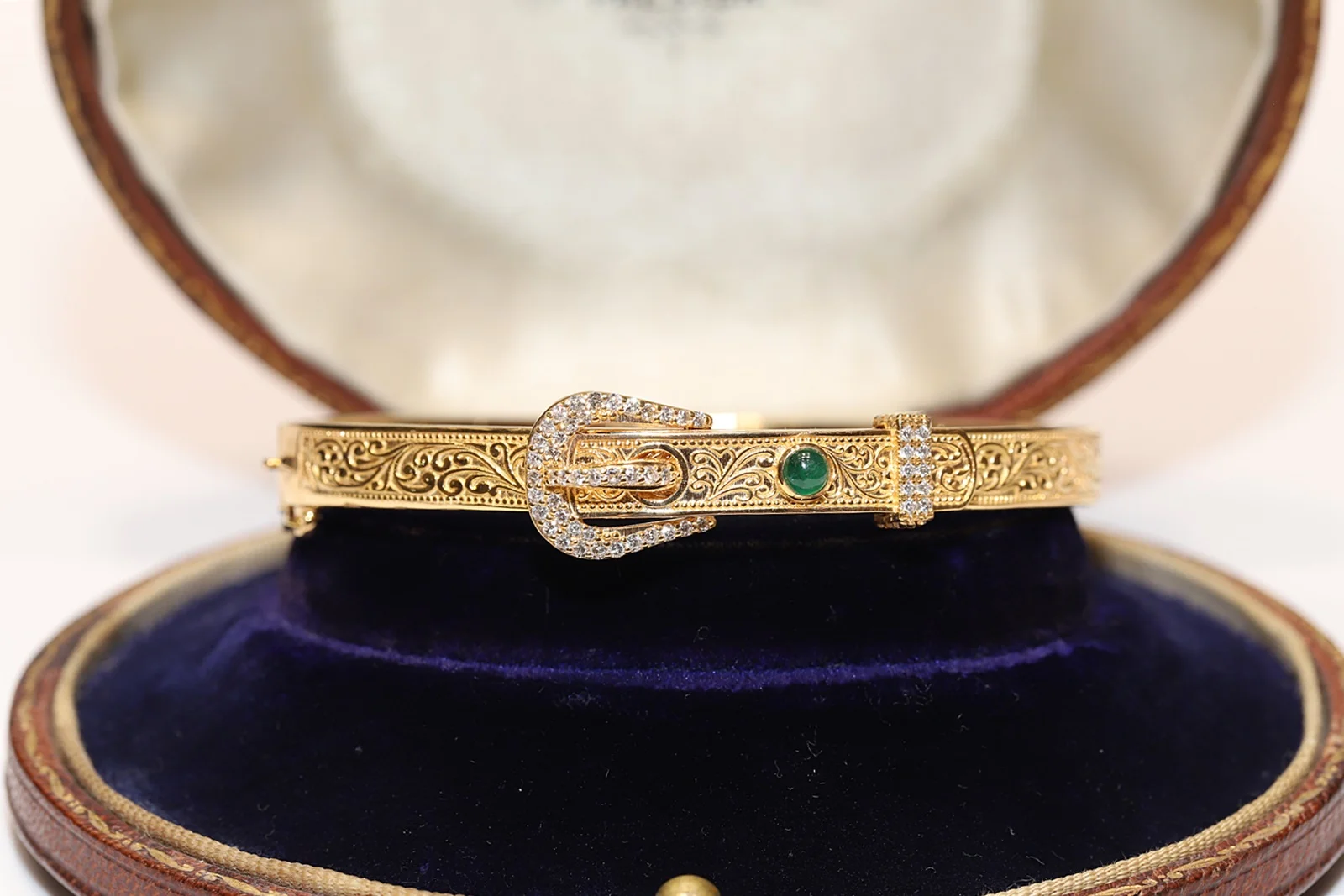 Antique Victorian Style 14k Gold New Made Natural Diamond And Emerald Decorated Belt Style Bracelet
Antique Victorian Style 14k Gold New Made Natural Diamond And Emerald Decorated Belt Style Bracelet