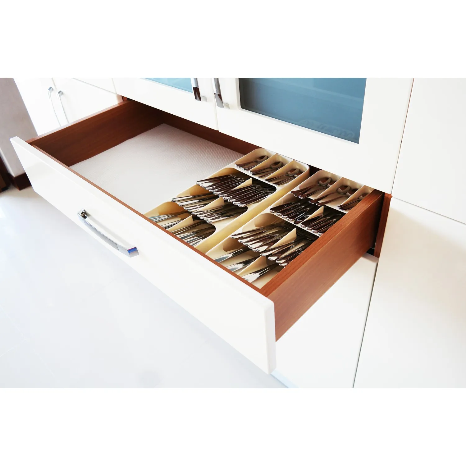 Kitchen Cutlery Organizer 9 Cells Drawer Storage Box Tray Fork Spoon Divider Container for Utensils Appriance Rack Cabinet Stand
Kitchen Cutlery Organizer 9 Cells Drawer Storage Box Tray Fork Spoon Divider Container for Utensils Appriance Rack Cabinet Stand