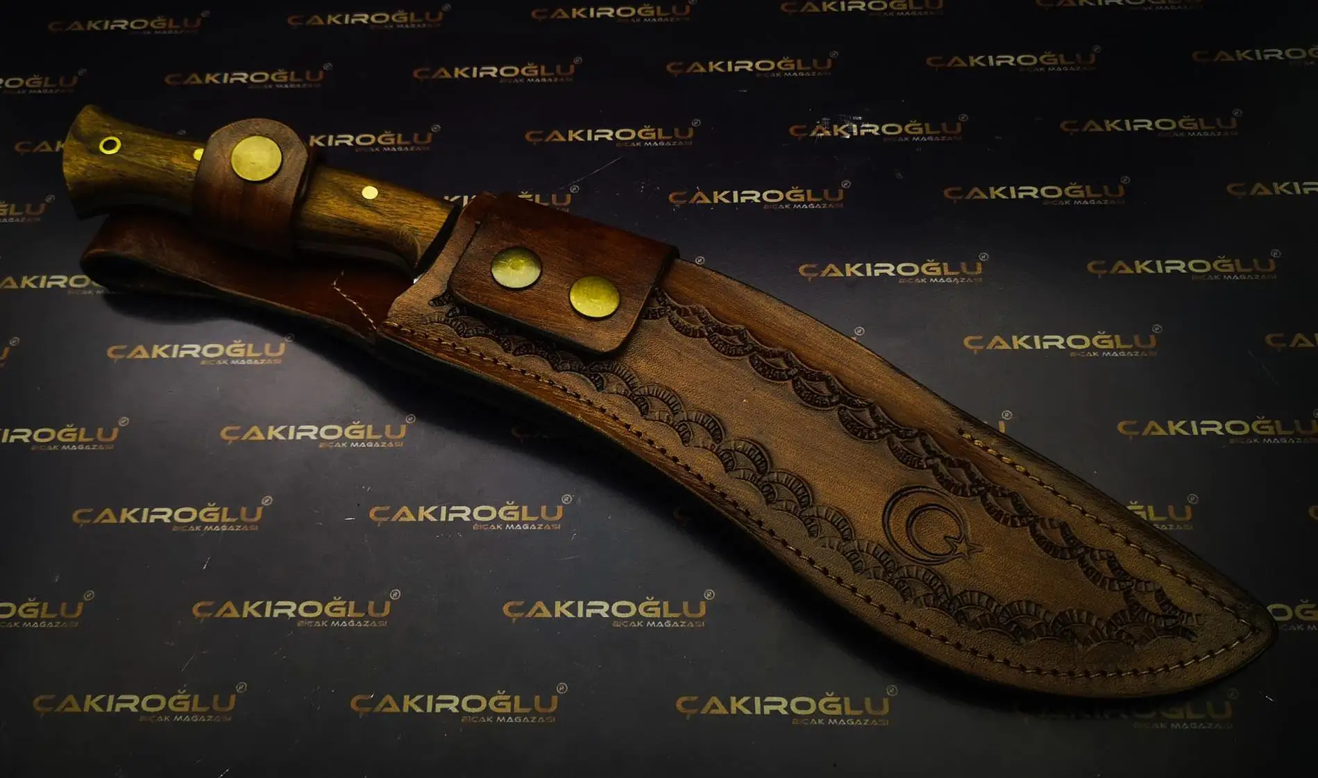 HAND MADE FORGED STEEL KUKRI CODE: 0672, FORGED SCISSOR STEEL, ENGLISH, HUNTING KNIFE, CAMP, NATURE, SHARP, QUALITY, HANDY
HAND MADE FORGED STEEL KUKRI CODE: 0672, FORGED SCISSOR STEEL, ENGLISH, HUNTING KNIFE, CAMP, NATURE, SHARP, QUALITY, HANDY